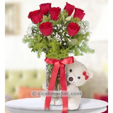 Vazoda 7 gül Bebekli